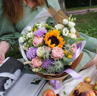 Тюльпаны, ирисы, пионы: создайте яркую и ароматную клумбу в своем саду