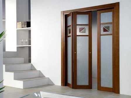 Деревянные двери: преимущества и стильный вид в интерьере